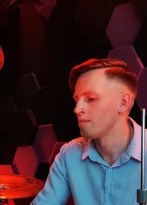 Денис из Климовска 32 года