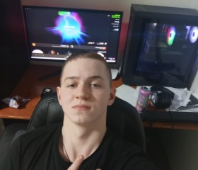 Tikhon, 18, Perm