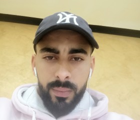 Touilox, 30, City Center