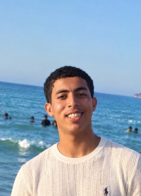 M из Oran 25 лет