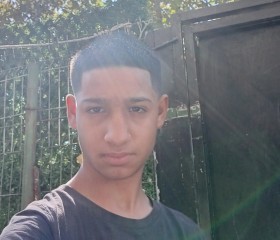 ALBI.  FERRA, 23, Tirana