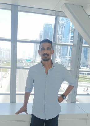 Azz из أبوظبي 33 года