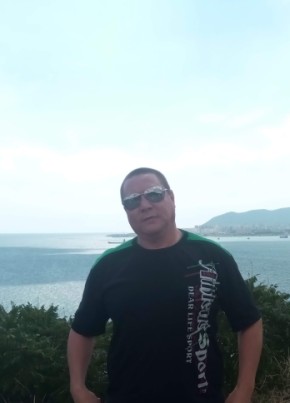 Марат из Салавата 44 года