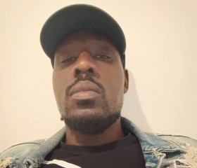 Delvon, 38, San Antonio