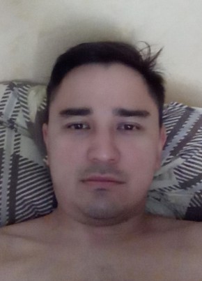 Алим из Геленджика 37 лет