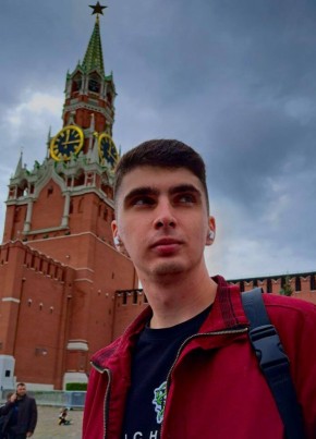 Артем из Воронежа 24 года
