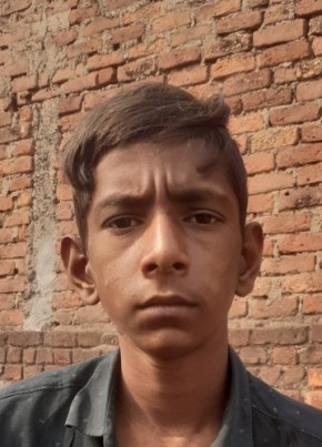 Afridi, 18, India, Jharia