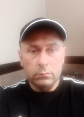 Максим из Балашова 42 года