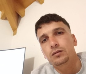 Wael, 33, Crevalcore