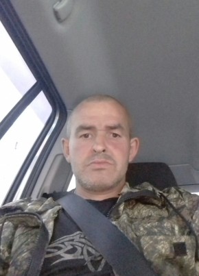 Александр, 43, Россия, Белоярский (Свердловская обл.)