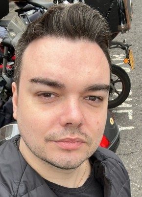 Victor, 34, United Kingdom, London