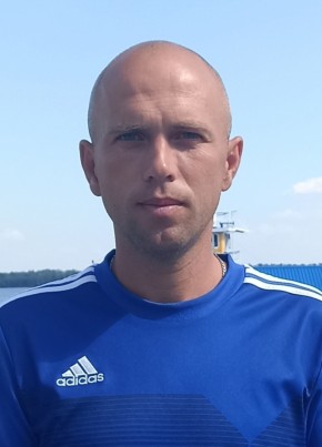 Денис из Брянска 41 год