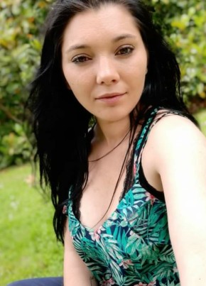 Paulette, 29, République Française, Hennebont