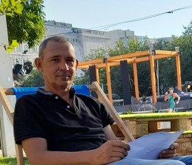 Vlad, 51 год, Budapest