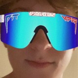 Raymond, 21  , Hanover (Commonwealth of Massachusetts)