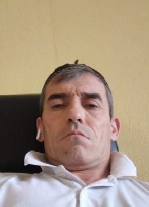 Раджаб из Тарко-Сале 47 лет