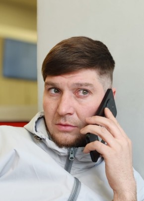Дмитрий из Барнаула 36 лет