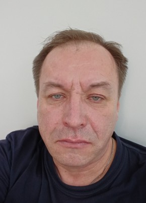 Денис из Сланцы 52 года