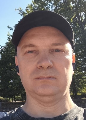 Руслан из Луганска 48 лет