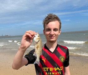 James, 19, Kenilworth