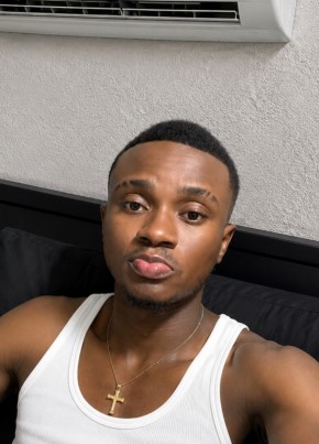 Morel225 из Abidjan 25 лет
