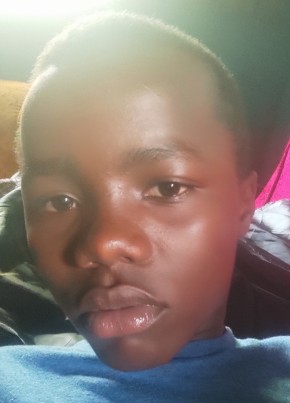 Lewis, 18, Kenya, Nyeri