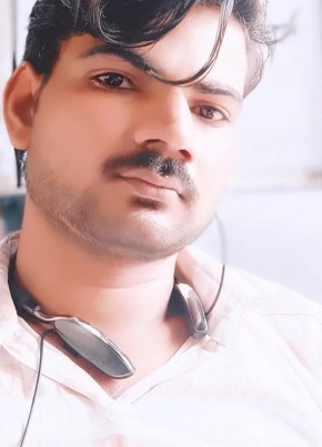 Rinku Yadav, 18, India, Ghaziabad