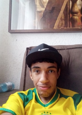 Jonathan Breno d из Itapecerica da Serra 24 года