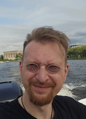 Илья из Санкт-Петербурга 48 лет