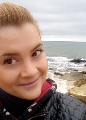 Елена, 32, Россия, Феодосия