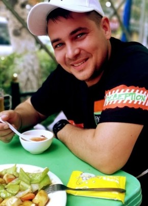 Денис из Новосибирска 32 года