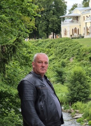 Aleksandr из Tallinn 49 лет