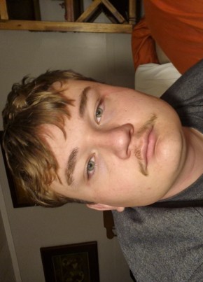 Matthew из Parkersburg 23 года