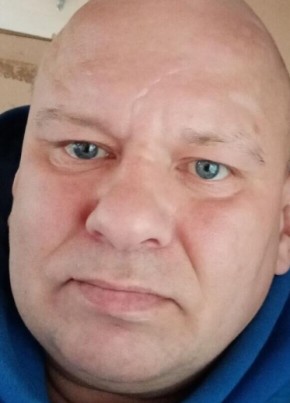 Денис из Каменск-Уральския 49 лет
