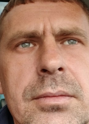 Den из Узловаи 43 года