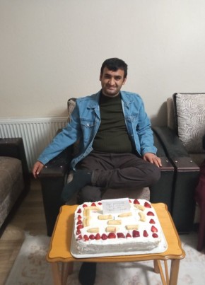 Serkan, 29, Turkey, Manisa