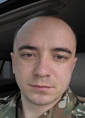 Антон из Бердянска 24 года
