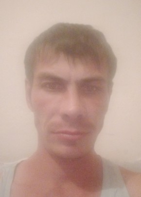 Рома из Астаны 38 лет