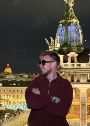 Максим из Санкт-Петербурга 18 лет