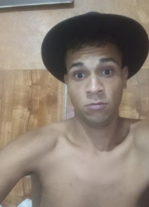 Diego Daniel из Pindamonhangaba 23 года