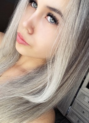 Полина из Севастополи 18 лет