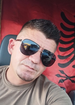 Elisian, 36, Albania, Lushnje