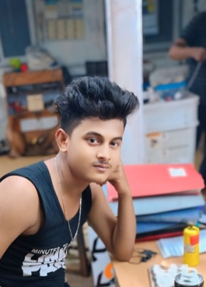 Tuhil, 18, India, Mumbai