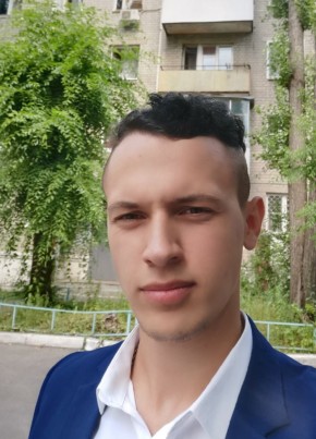 Maksim, 25, Russia, Voronezh