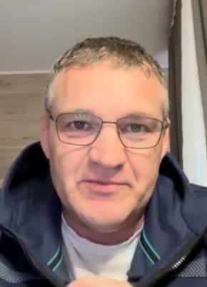 Максим из Батайска 43 года