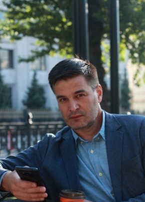Дмитрий из Москвы 40 лет