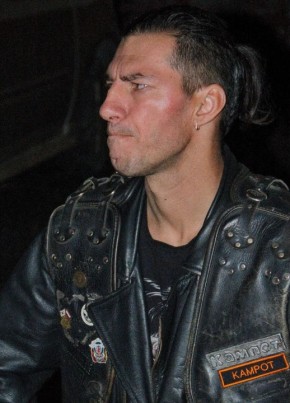 Егор из Артема 38 лет
