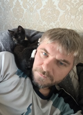 Артём Соколов из Видное 42 года