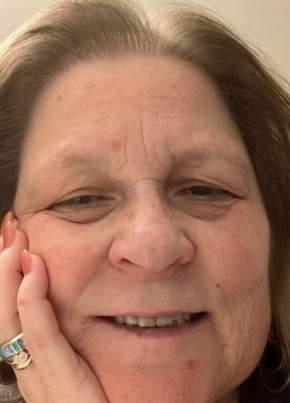 mary, 62, United States of America, Bristol (State of Connecticut)