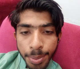 Husnain, 20, Hafizabad